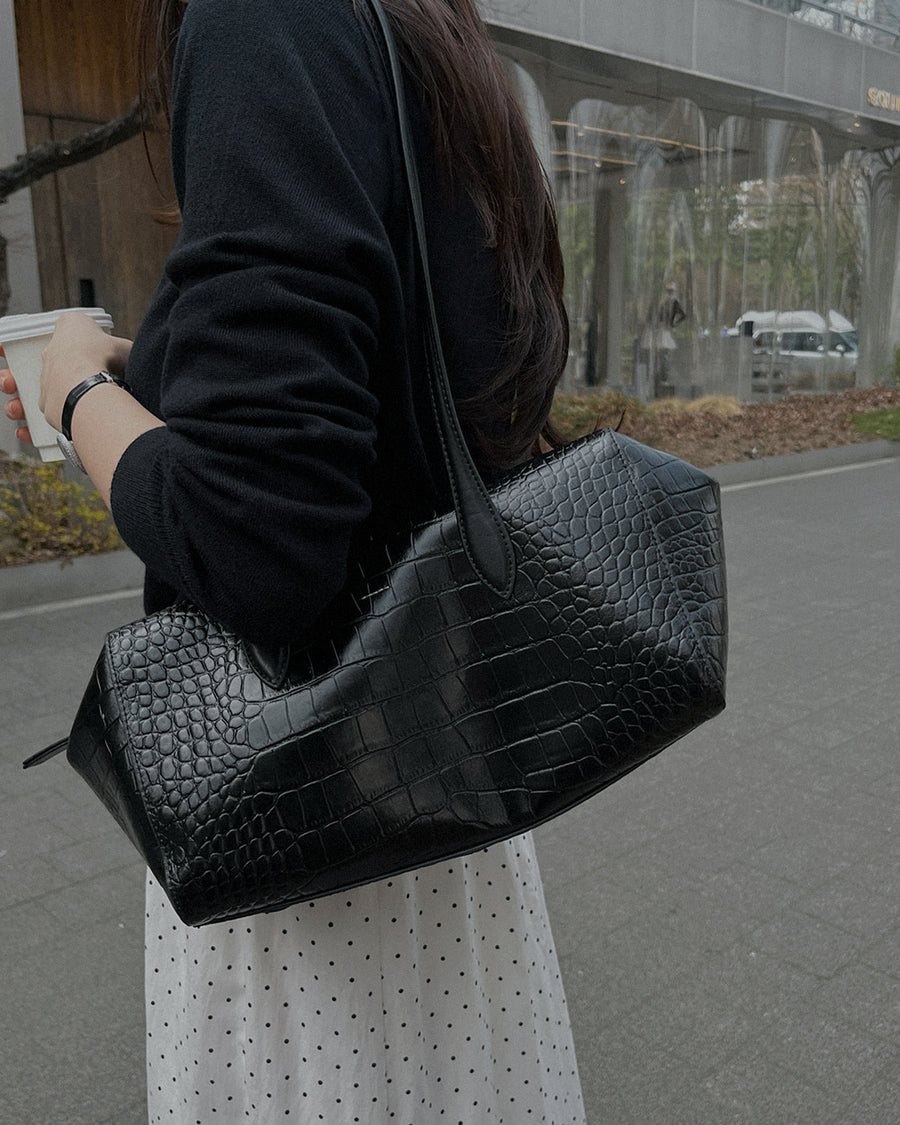 Croc Leather Shoulder Bag (PREORDER)