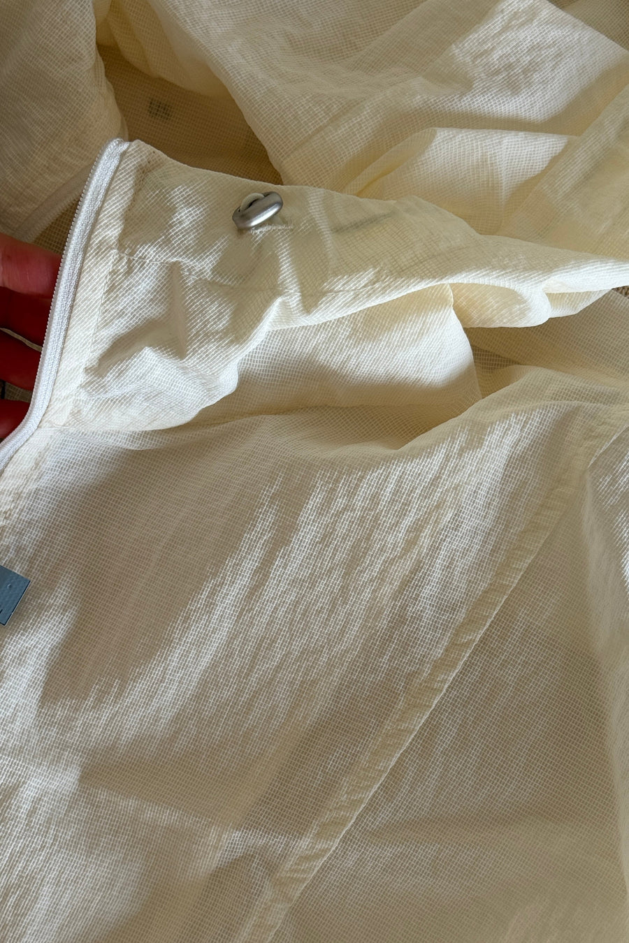 Aeris Sheer Windbreaker