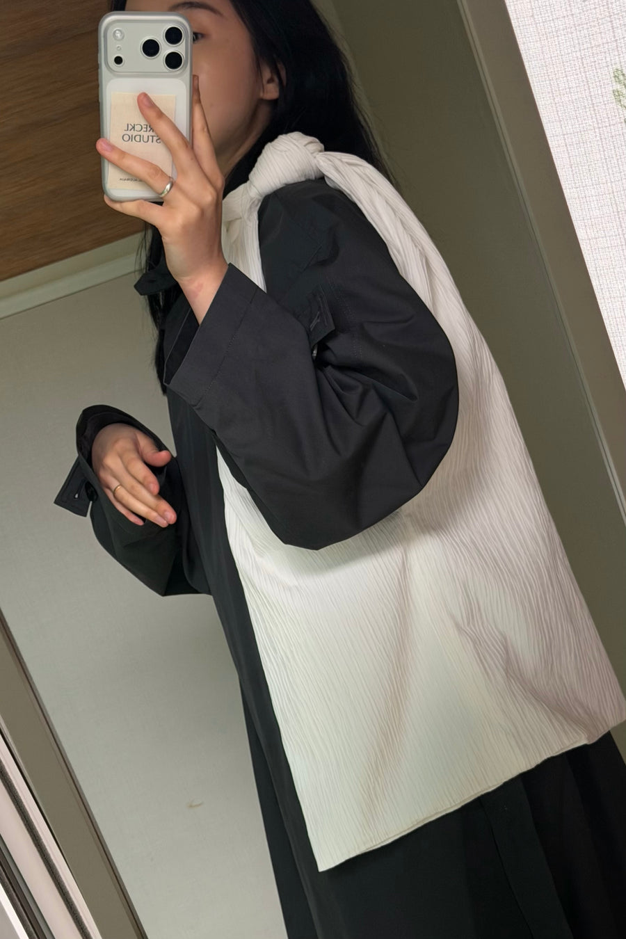 Pleat Knot shoulder bag