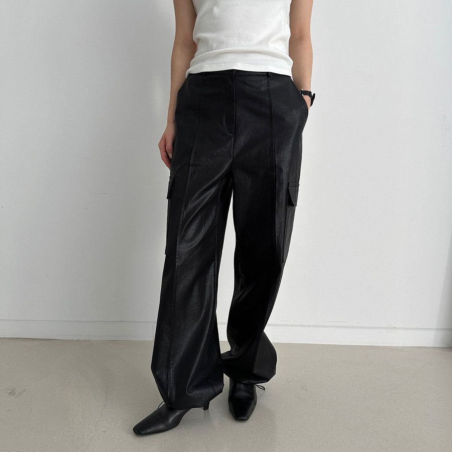 Detailed Cargo Pants