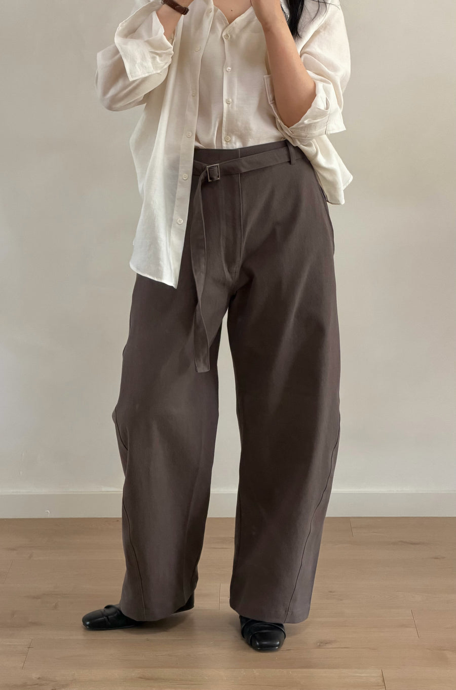 Studio Curved Slacks (PREORDER)