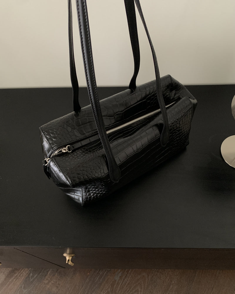 Croc Leather Shoulder Bag (PREORDER)