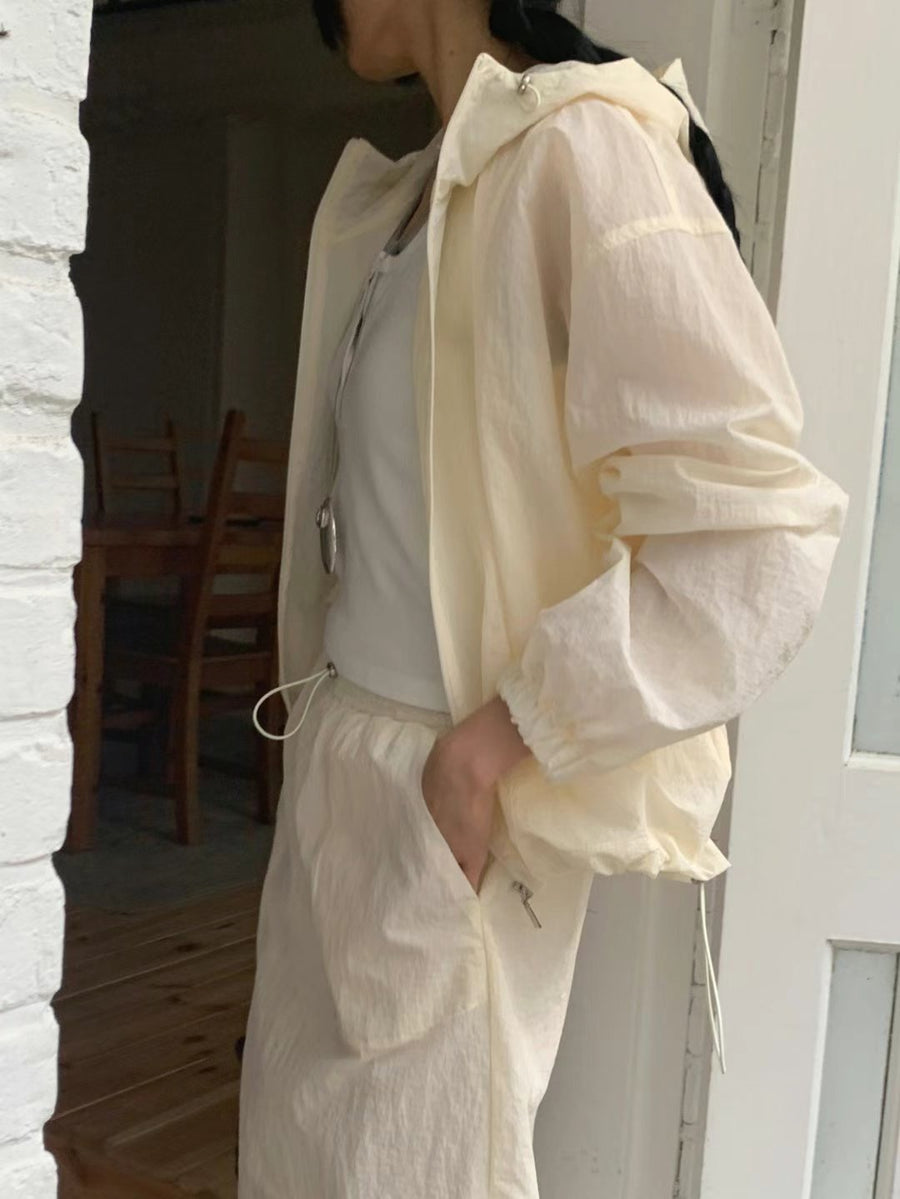 Aeris Sheer Windbreaker