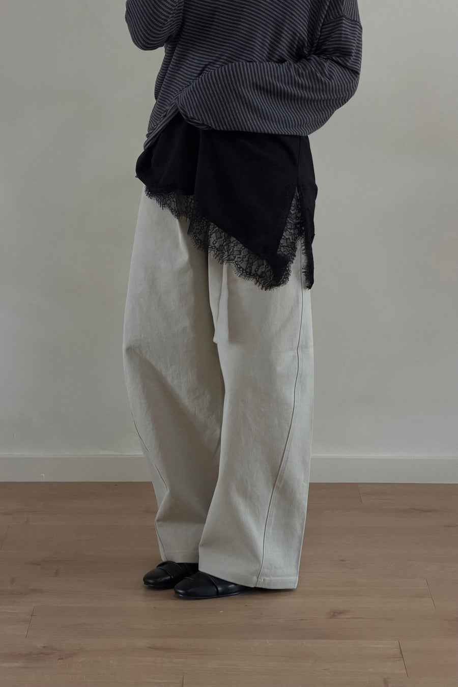 Studio Curved Slacks (PREORDER)