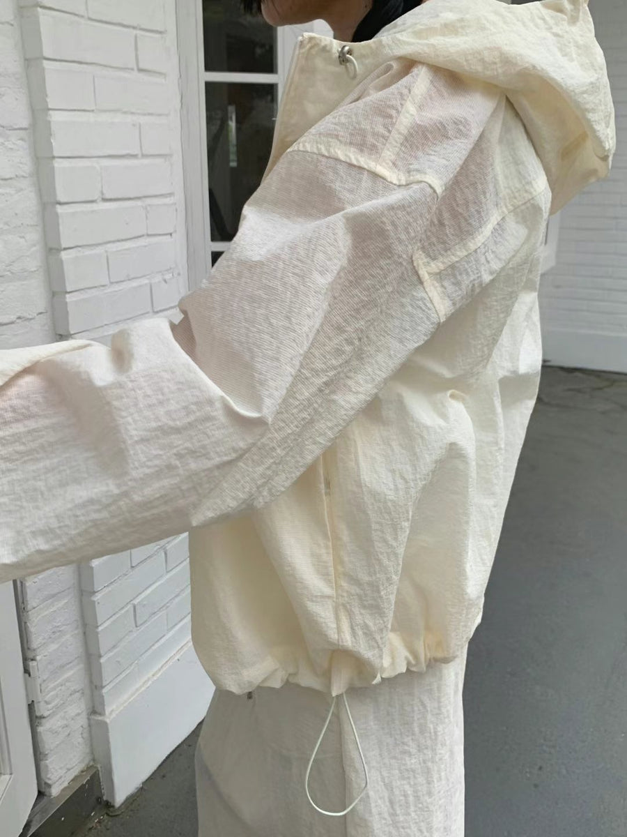 Aeris Sheer Windbreaker