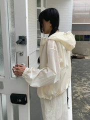 Aeris Sheer Windbreaker