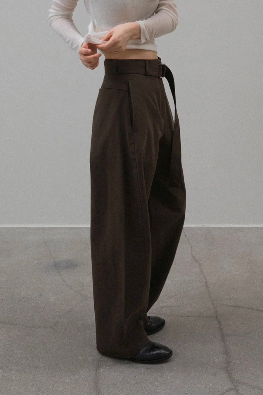Studio Curved Slacks (PREORDER)