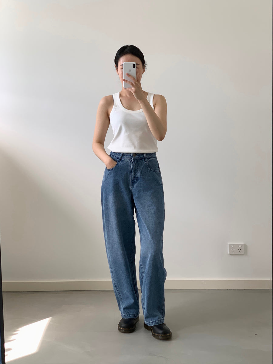 by DOE - Cocoon Tapered Jeans