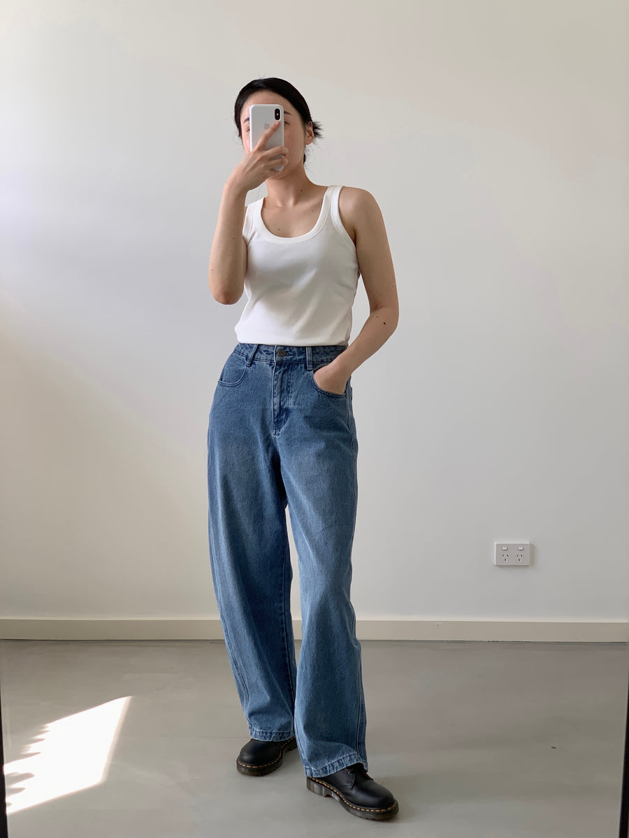 by DOE - Cocoon Tapered Jeans