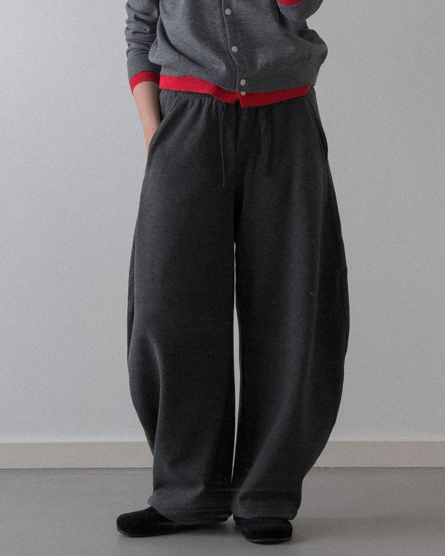 Warmie Curved Sweatpants