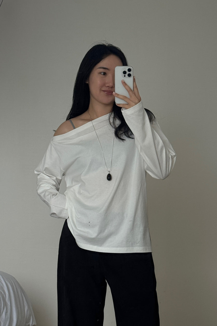 Cloud Off Shoulder Long Tee