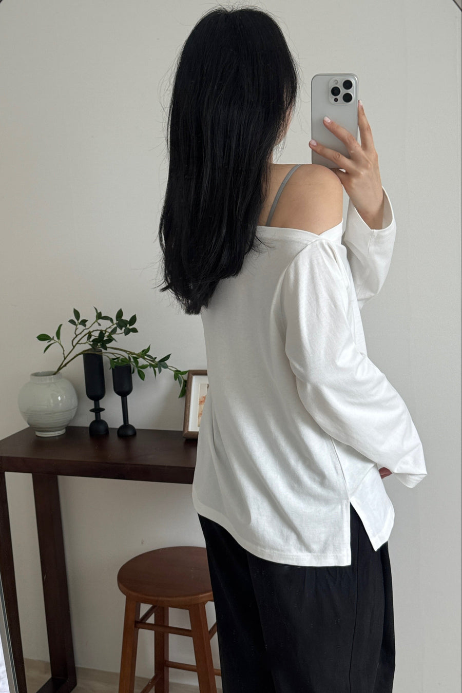 Cloud Off Shoulder Long Tee
