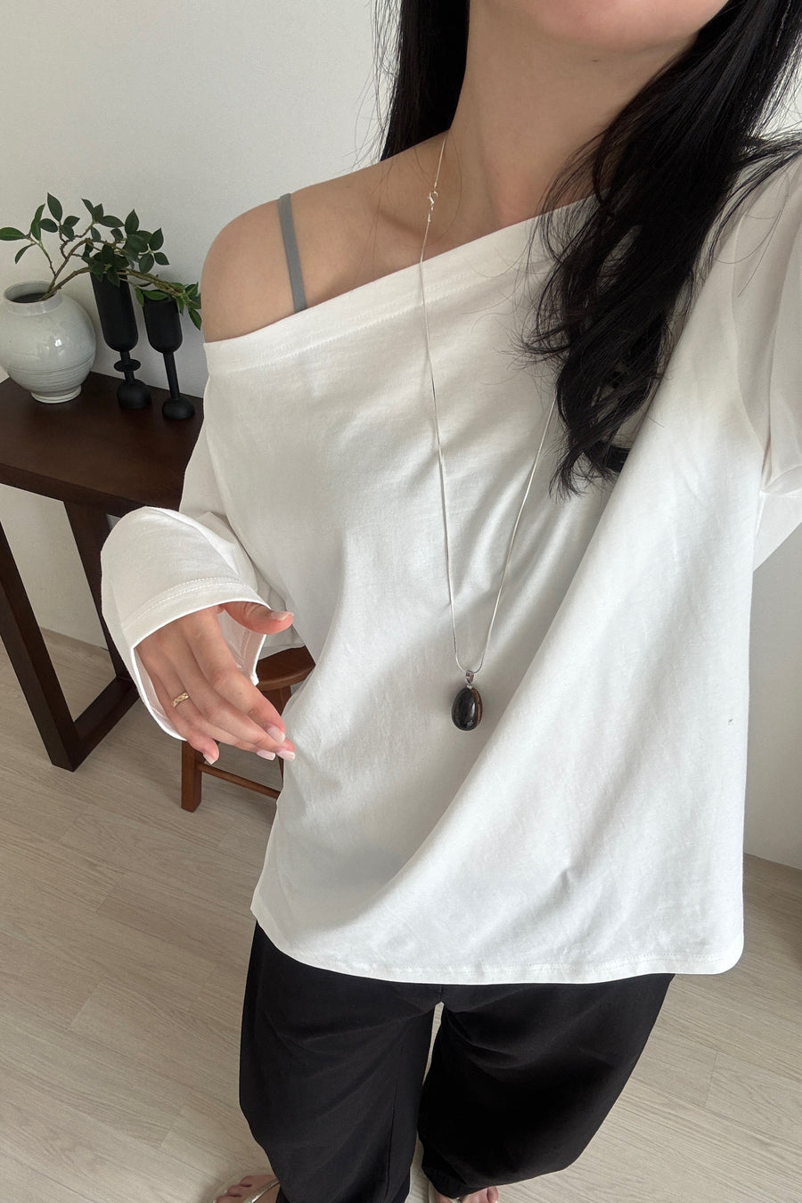 Cloud Off Shoulder Long Tee