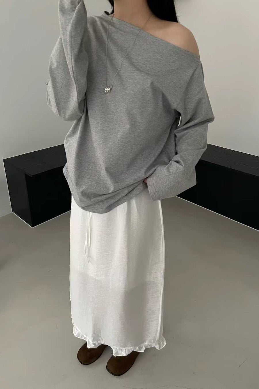 Cloud Off Shoulder Long Tee