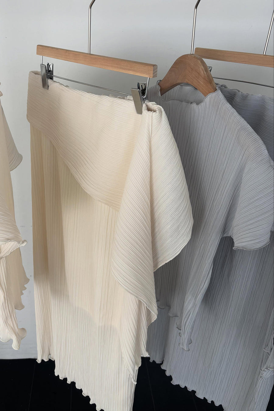 Drape Pleats Skirt