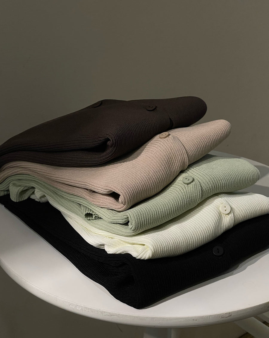Cooling V neck Knit