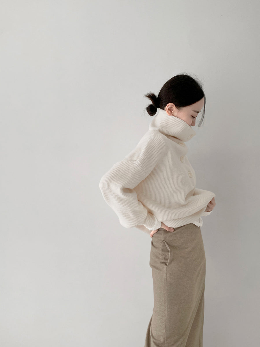 Two-Way Collar Soft Knit