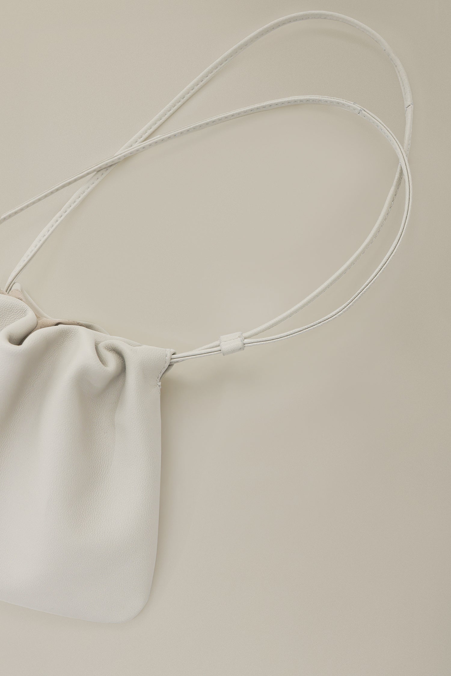 ◆NOTHING WRITTEN◆ Nella strap bag (Light beige) 5TH/ Nella strap bag (Light beige) - Nothing written