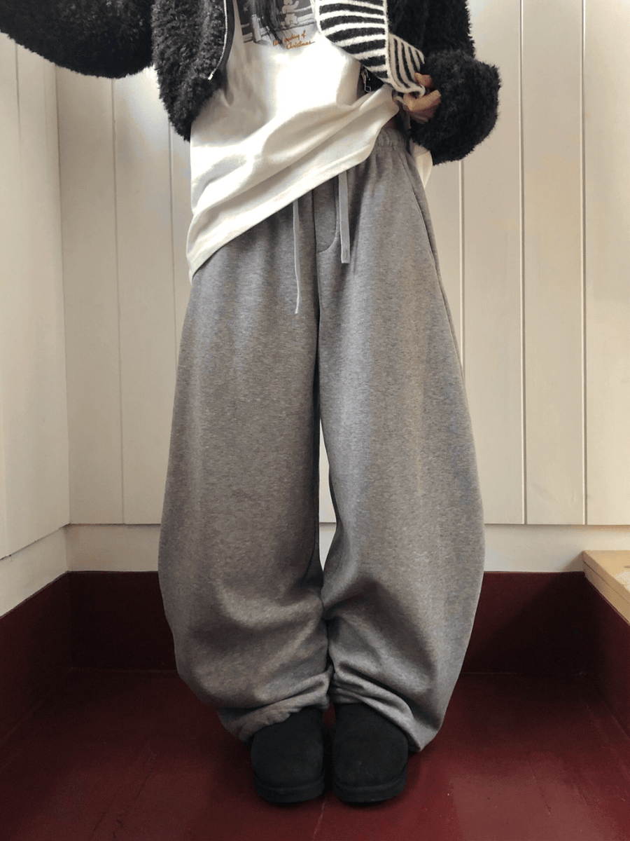 Warmie Curved Sweatpants
